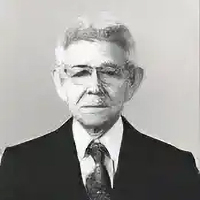 初代会長 津田　欣二